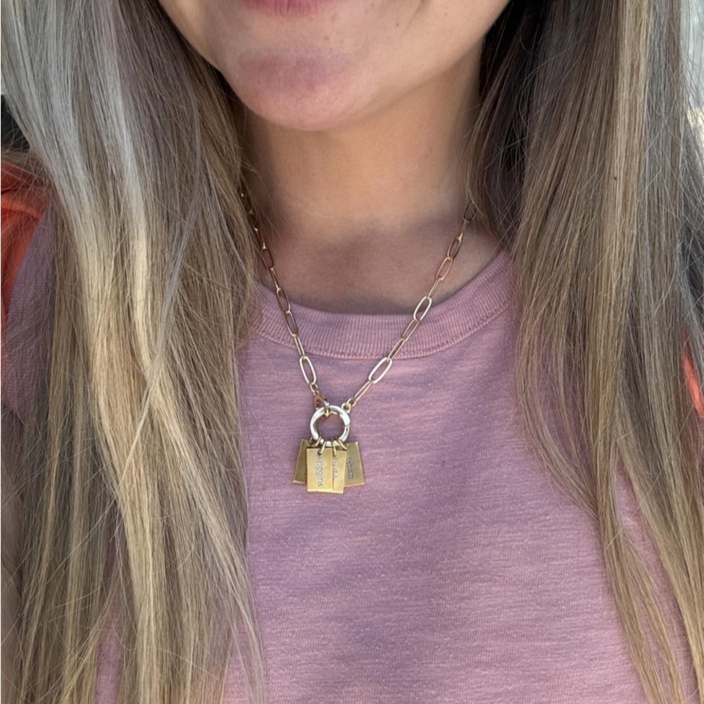 Classic Gold Interlocking Paperclip Circle Pendant Lariat Charm Holder Necklace - Picture 10 of 14